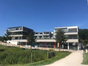Fotografia z galérie ubytovania Petite maison avec piscine à 500m de la plage v destinácii Guidel