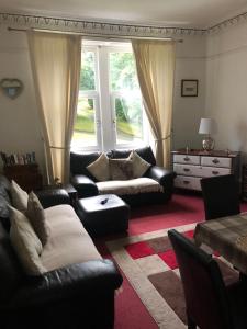 Posezení v ubytování Captivating 2-Bed Apartment in Isle of Bute