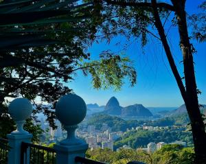 a view of the sugarloaf mountain and sugar loaf at Pousada Rio144 in Rio de Janeiro