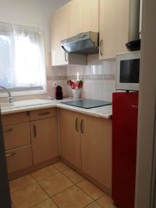 Kuchyňa alebo kuchynka v ubytovaní Apartament en Platja d'Aro al lado del mar