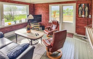 Posezení v ubytování Pet Friendly Home In Sortland With Wifi