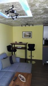 Kuchyňa alebo kuchynka v ubytovaní Apartman Motorcycle friendly Osijek