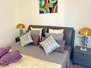 Posezení v ubytování Cheerful Townhouse Center Sitges 5 bedrooms Pool and Terrace