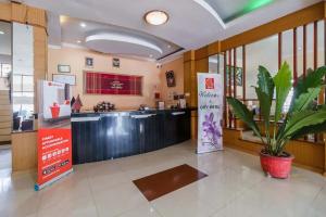 Lobbyn eller receptionsområdet på RedDoorz @ Pematangsiantar