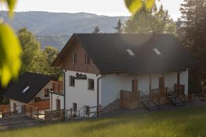En generel udsigt til bjerge eller udsigt til bjerge taget fra lejligheden