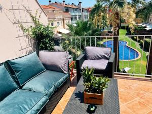 Posezení v ubytování Cheerful Townhouse Center Sitges 5 bedrooms Pool and Terrace