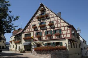 Gallery image of Gasthof Zur Krone in Mitteleschenbach