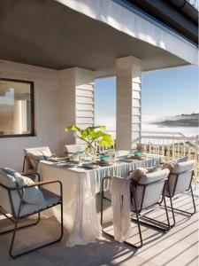 Balkón nebo terasa v ubytování Wishome - Espectacular Villa con acceso privado a la playa de Oyambre