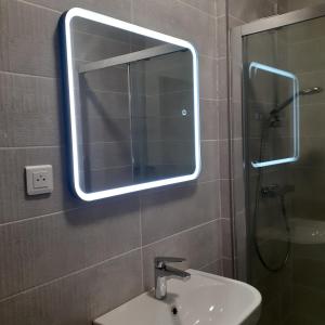 Afbeelding uit fotogalerij van Hôtel de Guise SARL in Guise