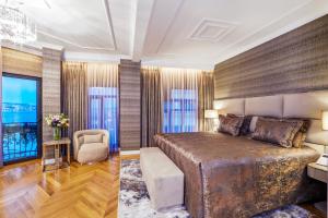 A seating area at Hotel De Reve Galata-Special Class