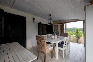 Balkón nebo terasa v ubytování d.Five Vineyard & Retreat Kőröshegy