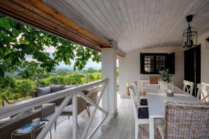 Balkón nebo terasa v ubytování d.Five Vineyard & Retreat Kőröshegy