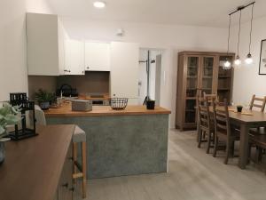 Zdjęcie z galerii obiektu Apartament w parku w Oświęcimiu +7 zdjęć