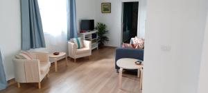A television and/or entertainment centre at Casa Efraim