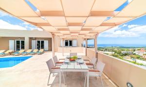 Balkón nebo terasa v ubytování Villa Di Giorgio Heated Pool