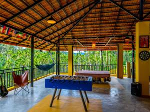 Balcone o terrazza di The Hosteller Coorg Rainforest, Madikeri