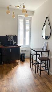 Fotografia z galérie ubytovania Bel appartement proche gare, centre ville d'Angers v destinácii Angers