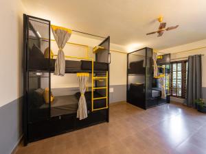 Bagno di The Hosteller Coorg Rainforest, Madikeri