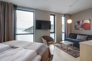 Postel nebo postele na pokoji v ubytování Quality Hotel Harstad
