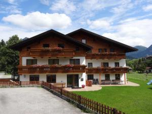 Fotografia z galérie ubytovania Maria Müller - Pension & Ferienwohung v destinácii Tannheim