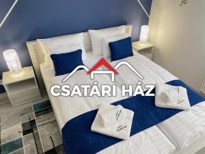 Postel nebo postele na pokoji v ubytování Csatári Ház - Szekszárd