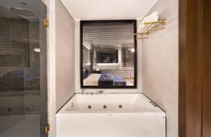 Ένα μπάνιο στο The Wings Hotel Istanbul +100 φωτογραφίες