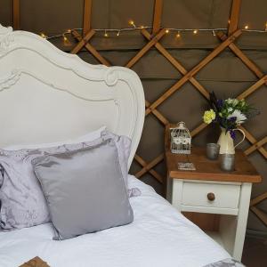 Gallery image of Secret Cloud House Holidays Luxury Yurts with Hot Tubs in Cauldon