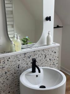 Koupelna v ubytování L Osmose "Suite" sauna-hammam-spa