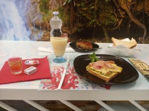 Jedlo v ubytovaní bed & breakfast alebo blízkom okolí
