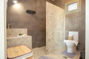 Koupelna v ubytování Markos Home + 30 fotografií