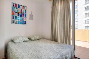 Posteľ alebo postele v izbe v ubytovaní Spectacular penthouse in front of the sea, 200 m2 terrace - Arruzafa Playa