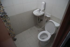 Phòng tắm tại Casa Feby Guest House