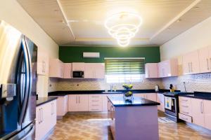 Dapur atau dapur kecil di Moven Paradise