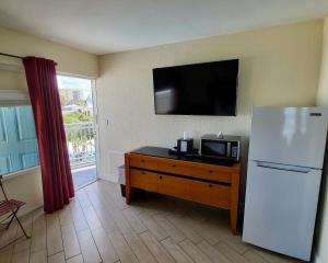 Una cocina o cocineta en Chateau Mar Beach Resort