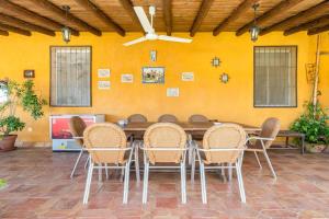 Zdjęcie z galerii obiektu Casa Rural Navalonguilla con piscina w mieście Santa Olalla del Cala