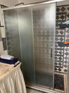 Łazienka w obiekcie Casa Rural Navalonguilla con piscina