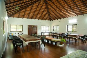 Restaurace v ubytování The Nest bettathur, Coorg