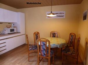 Kuchyň nebo kuchyňský kout v ubytování Schöne Unterkunft in idyllisch ländlicher Lage