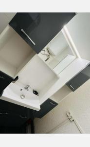 Koupelna v ubytování Beau studio lumineux à 2mn à pied du tramway.