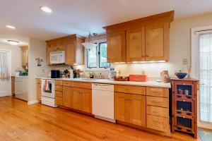 Dapur atau dapur kecil di Island Oasis