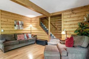 Posezení v ubytování Ishkode Chalet