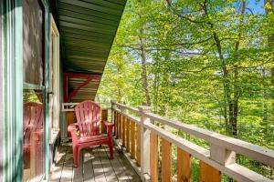 Balkón nebo terasa v ubytování Ishkode Chalet