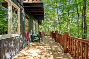 Balkón nebo terasa v ubytování Ishkode Chalet