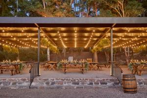 Un restaurante u otro lugar para comer en Fiesta Americana Hacienda Galindo Resort & Spa