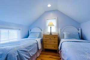 Gallery image of 3BR Beautiful Remodeled Victorian BEACH LOCKER in Ocean Grove