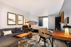 Posezení v ubytování Hotel Indigo - Silverthorne by IHG
