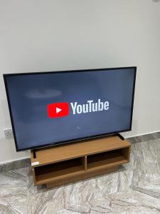 Μια τηλεόραση ή/και κέντρο ψυχαγωγίας στο Droylsden Guest House