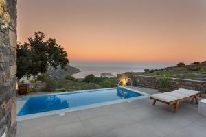 Fotografie z fotogalerie ubytování Villa Nesea Elounda With Private Pool - Happy Rentals v destinaci Elounda