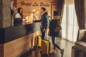 Hosté ubytování Hotel La Perla + 37 fotografií