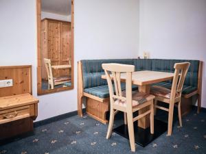 Posezení v ubytování Hotel Kirchboden by Alpeffect Hotels
